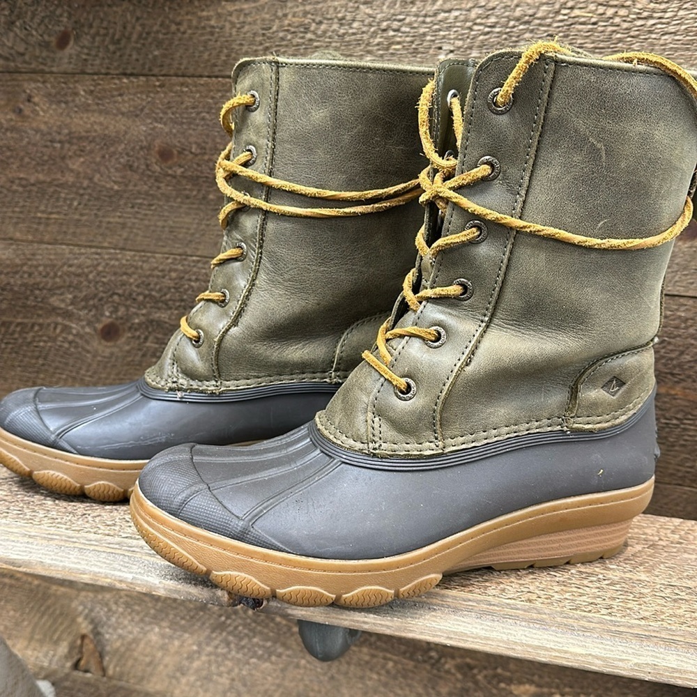 Sperry Leather Duck Boots Size 6